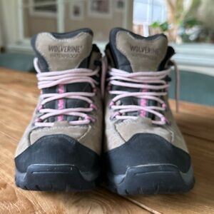 Cute Wolverine Hiking Boots 6.5